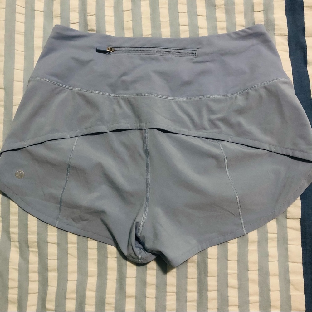 Lululemon Speed Up HR Short Linen Blue 2.5” size 6 - Picture 3 of 6